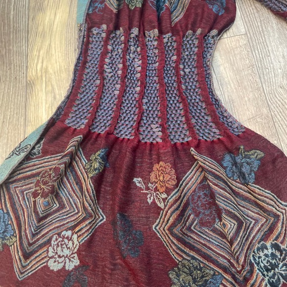 PASHMINA Women's Geometric Floral Smocked Scarf Wrap Shawl Burgundy Teal - Picture 6 of 13